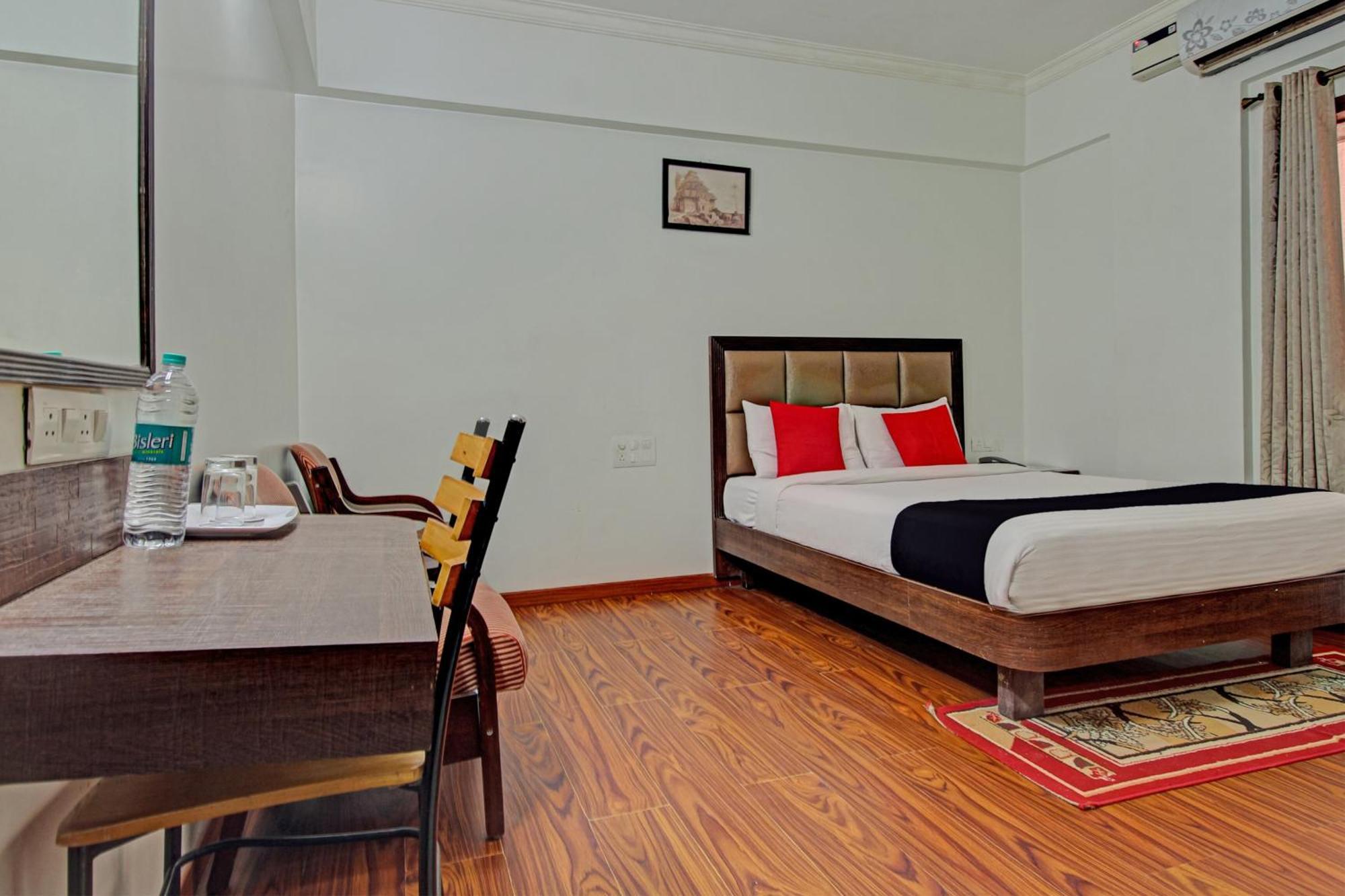 ศรีกฤษณะสวีทส์ Hotel บังกาลอร์ ภายนอก รูปภาพ
