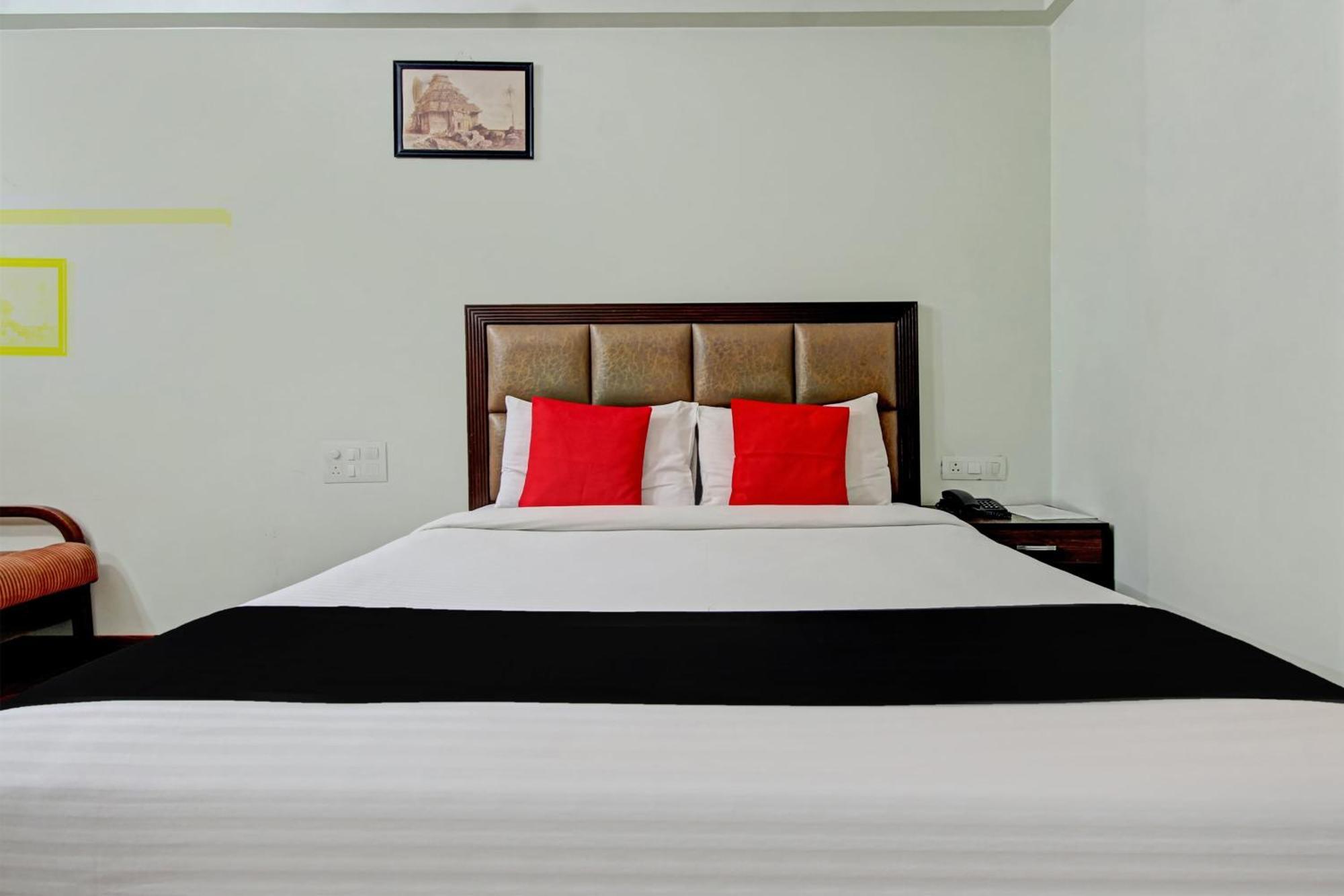 ศรีกฤษณะสวีทส์ Hotel บังกาลอร์ ภายนอก รูปภาพ