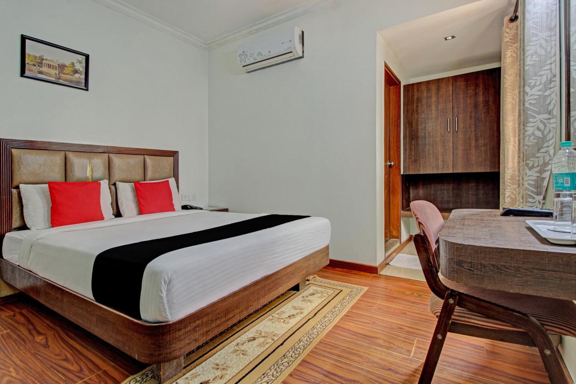 ศรีกฤษณะสวีทส์ Hotel บังกาลอร์ ภายนอก รูปภาพ