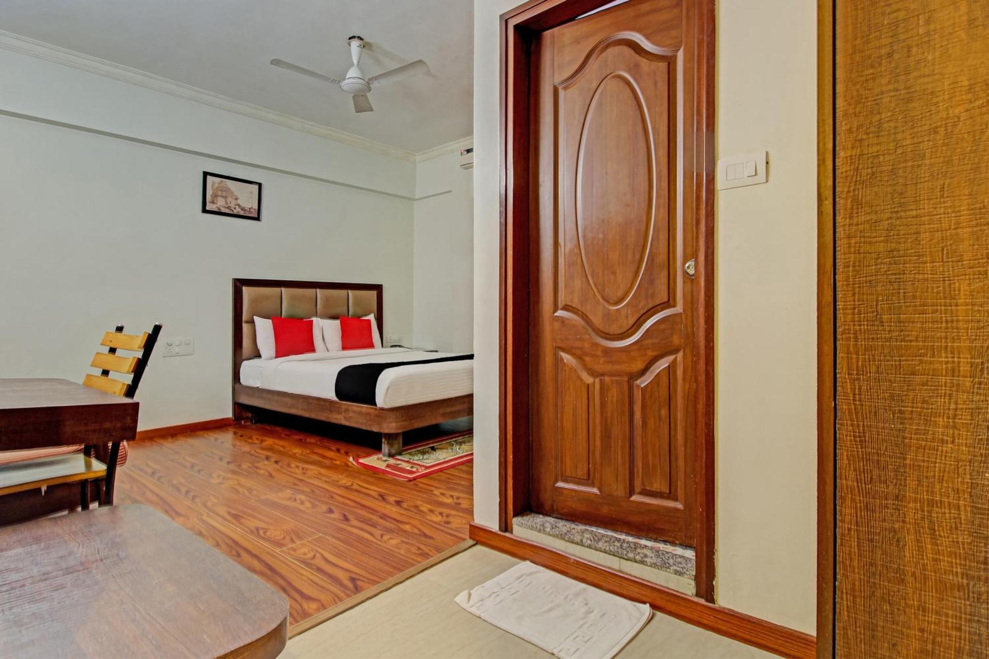 ศรีกฤษณะสวีทส์ Hotel บังกาลอร์ ภายนอก รูปภาพ