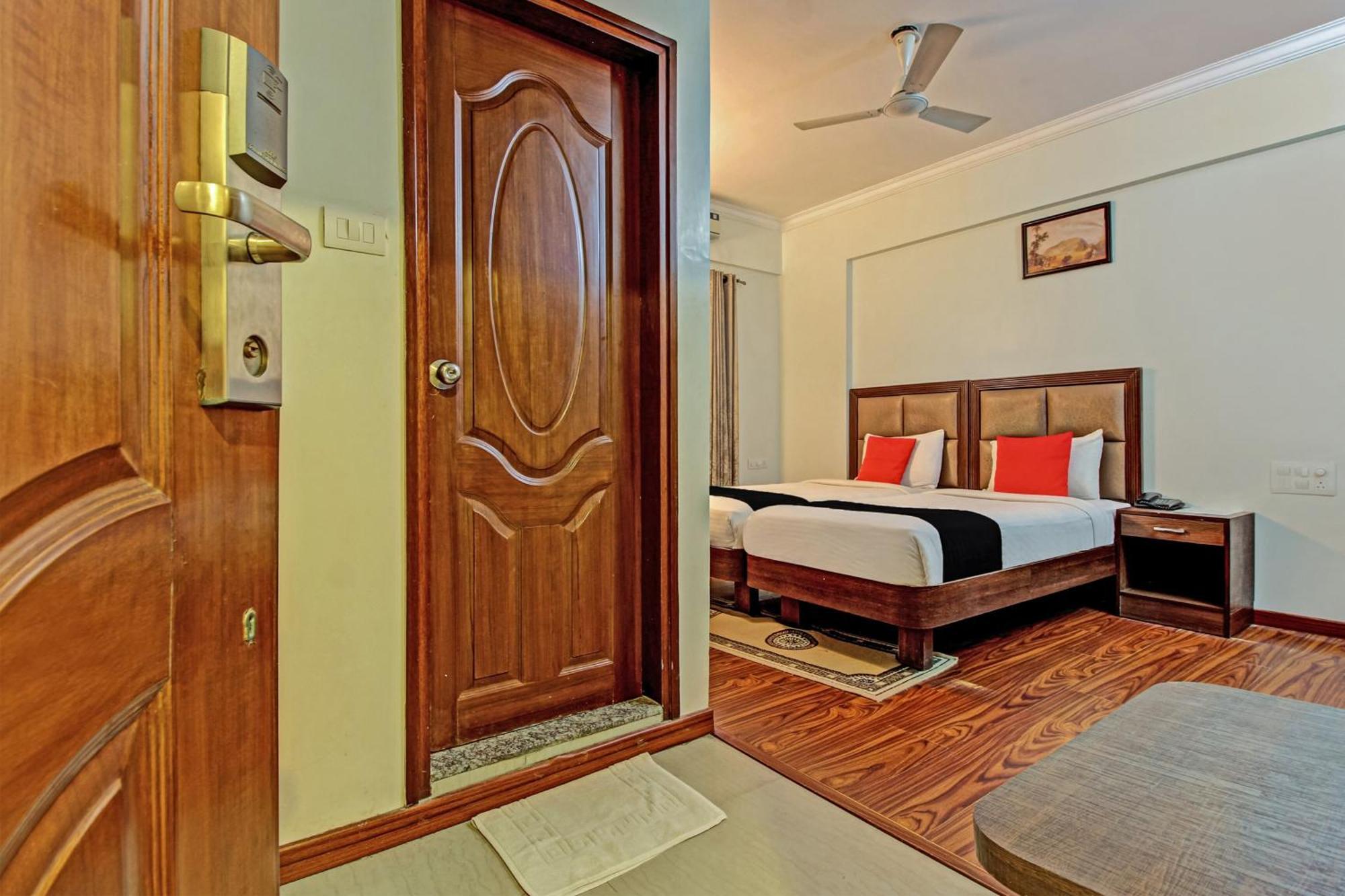 ศรีกฤษณะสวีทส์ Hotel บังกาลอร์ ภายนอก รูปภาพ