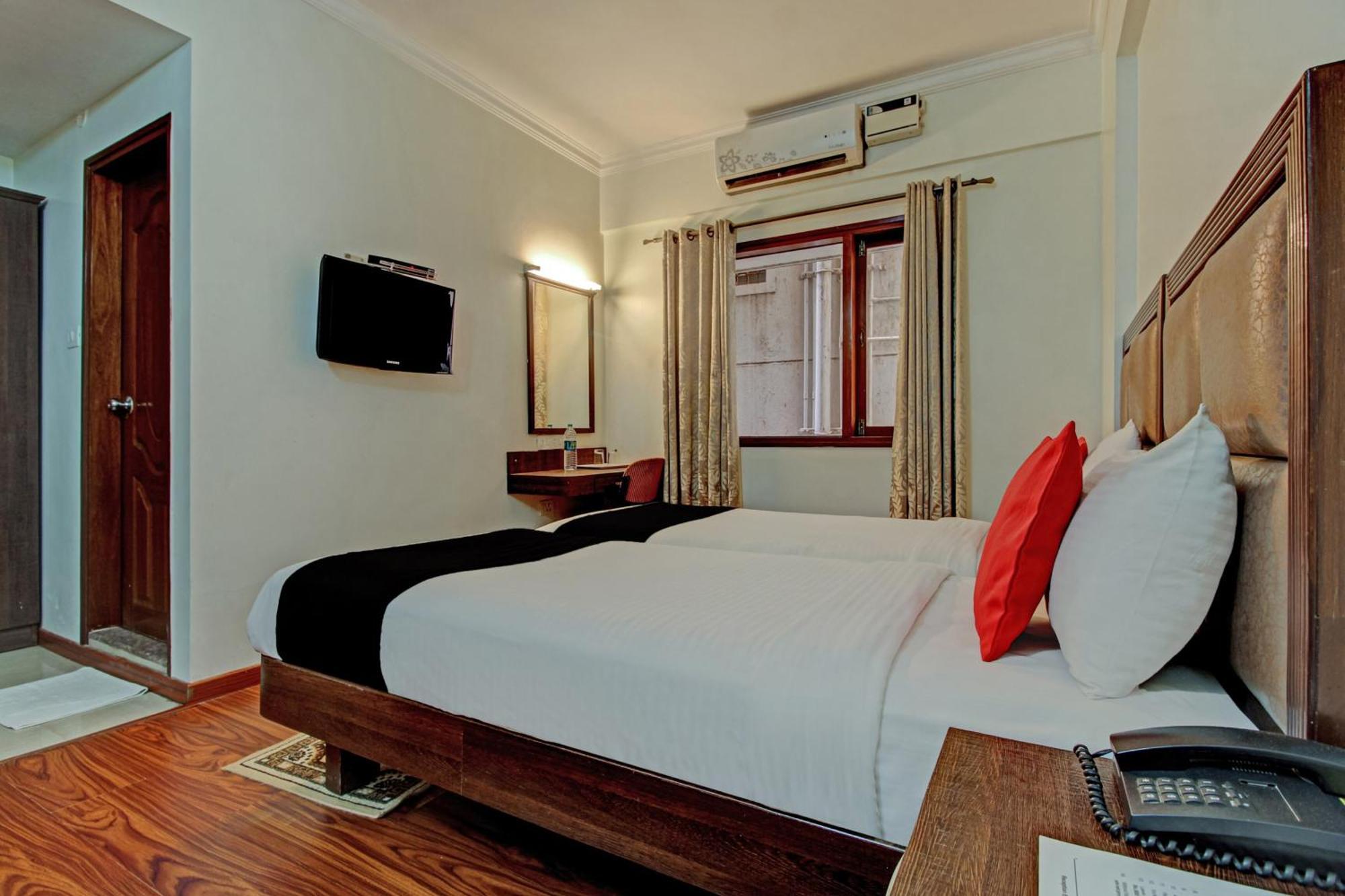 ศรีกฤษณะสวีทส์ Hotel บังกาลอร์ ภายนอก รูปภาพ