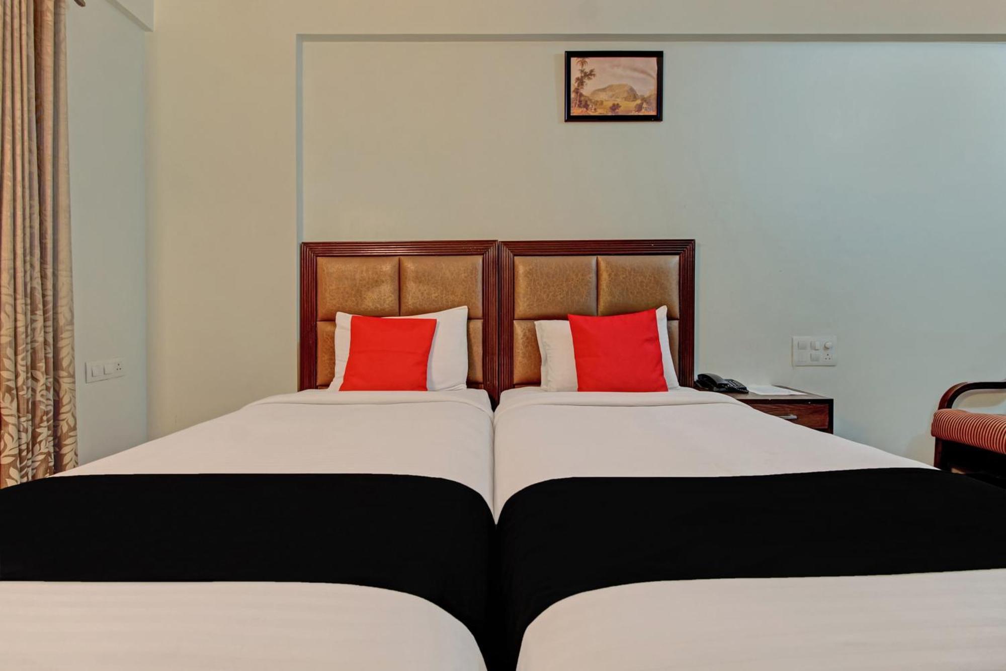 ศรีกฤษณะสวีทส์ Hotel บังกาลอร์ ภายนอก รูปภาพ